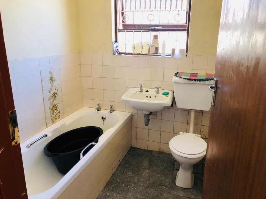 2 Bedroom Property for Sale in Kwa Nobuhle Eastern Cape